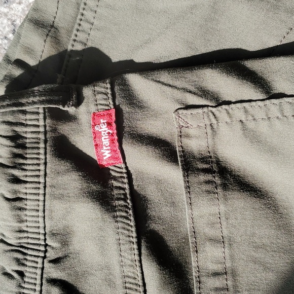 Wrangler Shorts - Picture 5 of 6